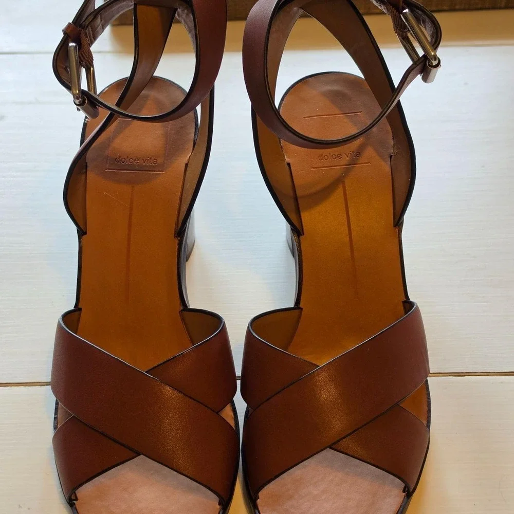 Dolce Vita Nala Brown Leather Crisscross Block Heel Sandals Ankle Strap Size 8.5
